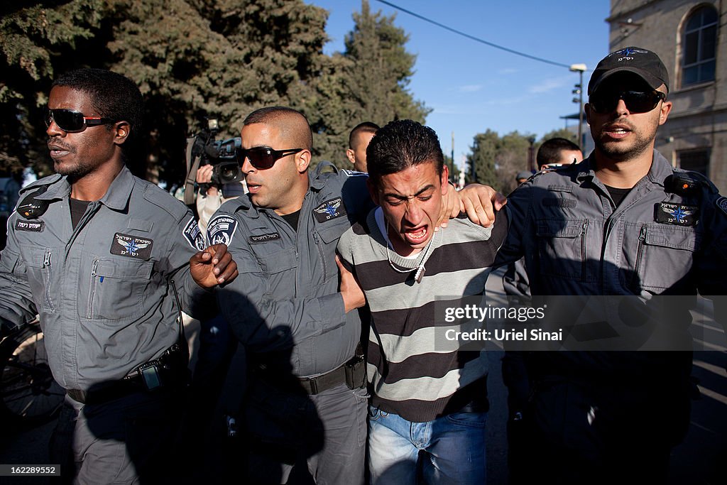 Palestinians Support Samer al-Issawi At Court In Jerusalem