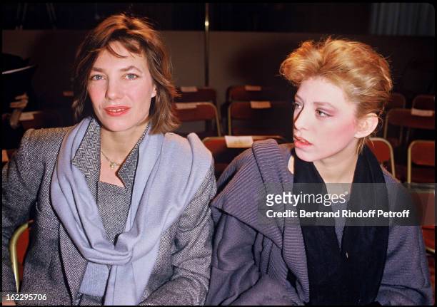 Jane Birkin and her daughter Kate Barry at a fashion show in 1984.