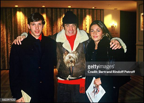 Jean-Paul Belmondo with his son Paul and daughter Florence, 1987 .