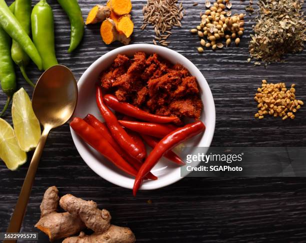 red chili peppers, fresh dried and ground to powder - indian food stock pictures, royalty-free photos & images