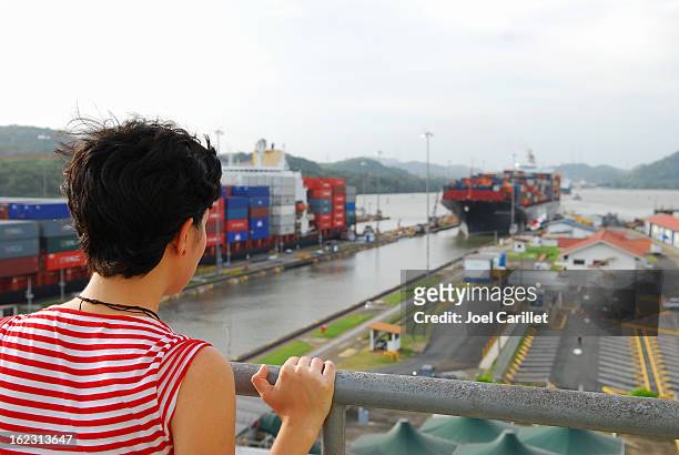 panama canal tourist at miraflores locks - panama stock pictures, royalty-free photos & images