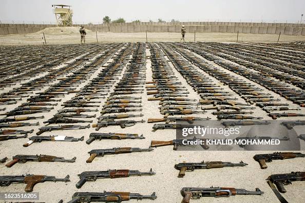 TOPSHOT-IRAQ-UNREST-WEAPONS