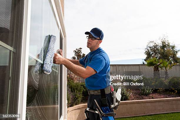 window cleaning - fönsterputsare bildbanksfoton och bilder