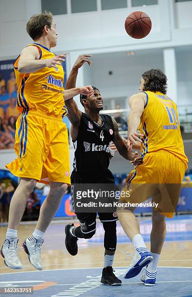 Daniel Ewing, #4 of Besiktas JK Istanbul in action during the 2012-2013 Turkish Airlines Euroleague Top 16 Date 8 between BC Khimki Moscow Region v...