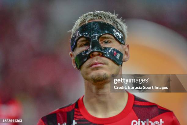 Guillermo Varela of Flamengo warming up during Copa do Brasil 2023 match between Flamengo and Gremio at Maracana Stadium on August 16, 2023 in Rio de...