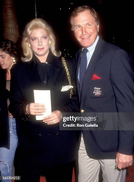 Actor Wayne Rogers and wife Amy Hirsh attend the "Rush" Hollywood Premiere on December 18, 1991 at Hollywood Galaxy Theatre in Hollywood, California.