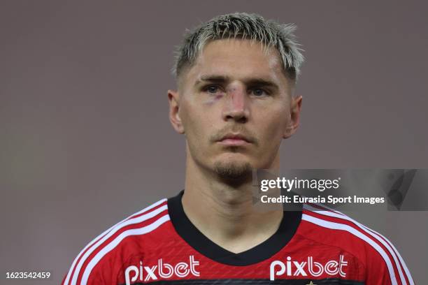 Guillermo Varela of Flamengo warming up during Copa do Brasil 2023 match between Flamengo and Gremio at Maracana Stadium on August 16, 2023 in Rio de...