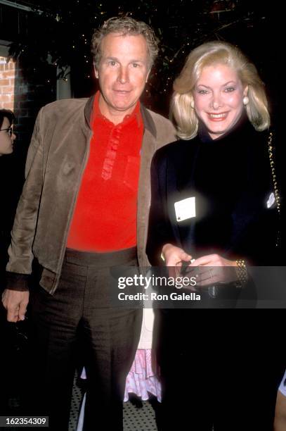Actor Wayne Rogers and wife Amy Hirsh the Cocktail Party to Celebrate the 10th Anniversary of Roe vs. Wade on January 22, 1989 at the Columbia Bar...
