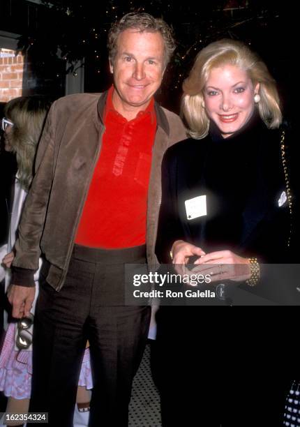 Actor Wayne Rogers and wife Amy Hirsh the Cocktail Party to Celebrate the 10th Anniversary of Roe vs. Wade on January 22, 1989 at the Columbia Bar...