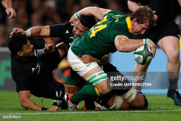 South Africa's flanker Kwagga Smith scores a try during the pre-World Cup Rugby Union match between New Zealand and South Africa at Twickenham...
