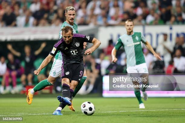 Harry Kane of Bayern Munich scores the team's second goal during the Bundesliga match between SV Werder Bremen and FC Bayern München at Wohninvest...