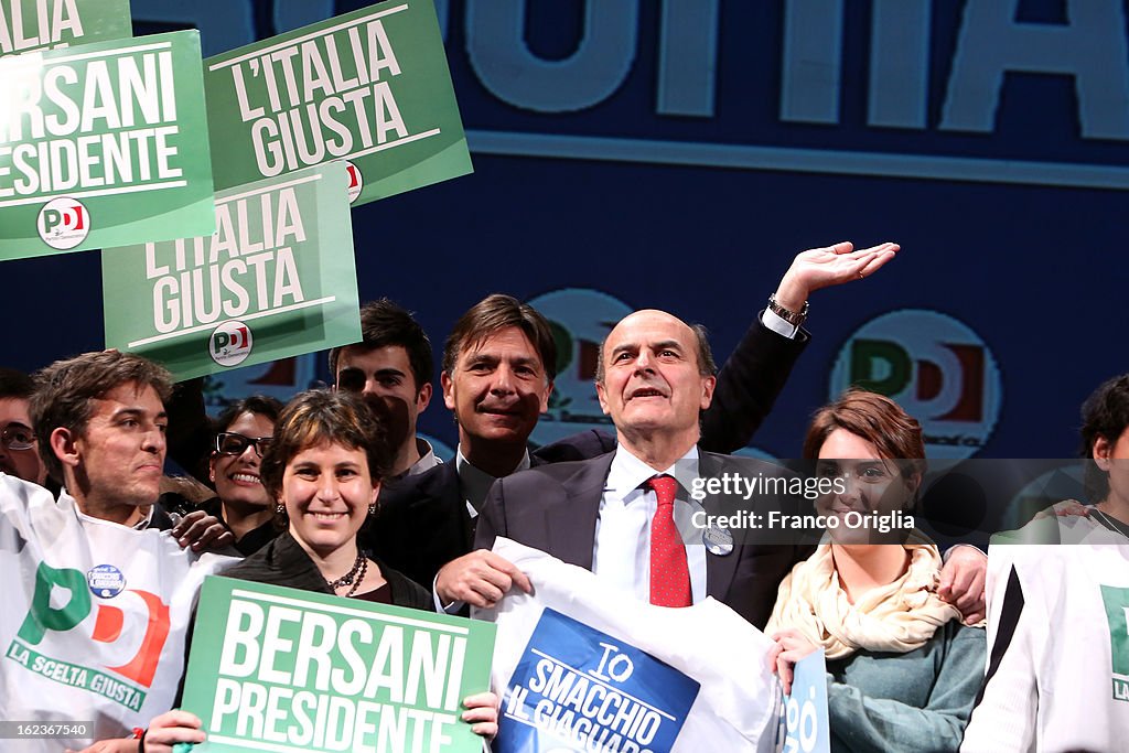 Pier Luigi Bersani Holds Final Campaign Rally