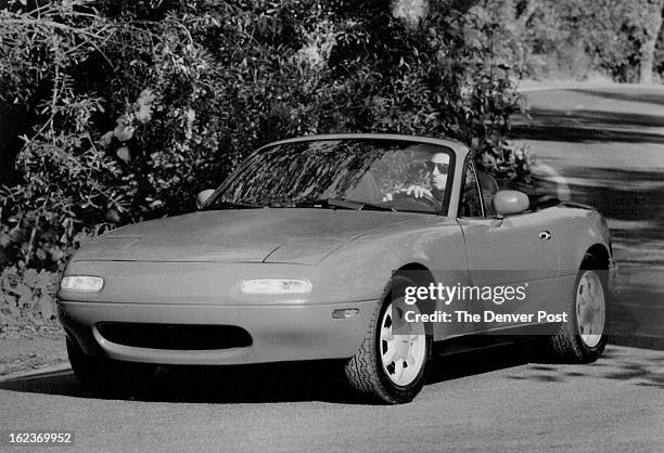 The popular 1990 Mazda MX-5 Miata has been hailed as one of the "World's Best Cars" by consumers and the automotive press. The Miata's combination of...