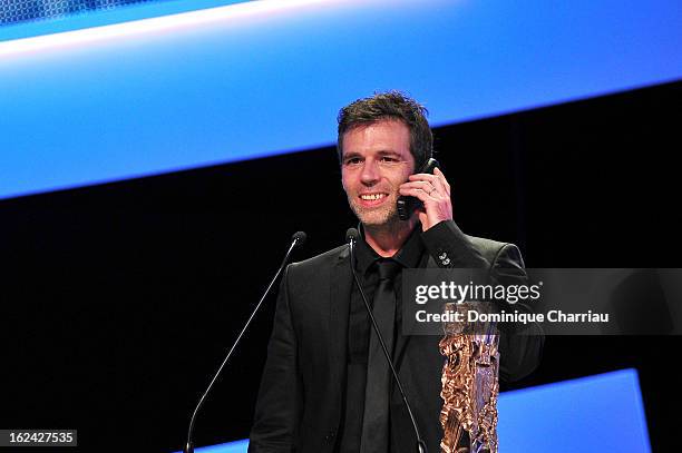 Vincent Trintingant calls his father Jean-Louis Trintignant to announce to him that he received the Best Actor Cesar during the Cesar Film Awards...