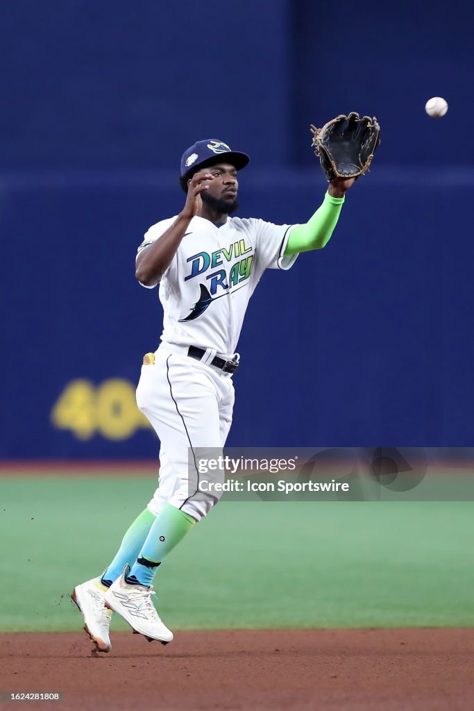 Basabe Rays Tampa Bay Rays Infielder Osleivis Basabe catches a soft line drive ...
