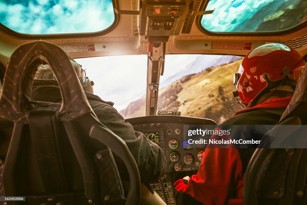 Vol en hélicoptère d'une cabine de pilotage avion avec pilote de Suisse