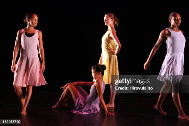 Molly Rappold 575 Molly Dancers Photos & High Res Pictures - Getty Images