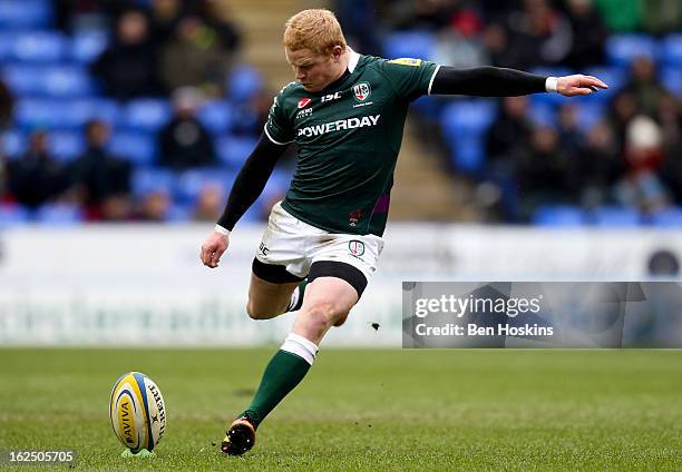 Tom Homer of London Irish kicks a penalty during the Aviva Premiership match between London Irish and London Wasps at the Madejski Stadium on...