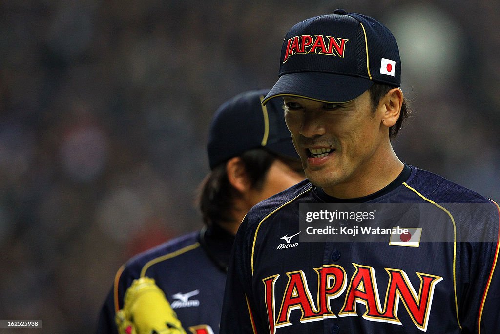 Australia v Japan - WBC 2013 Friendly