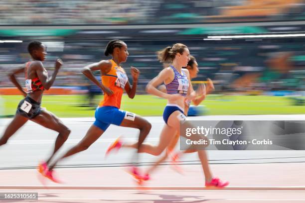 August 19: Laura Muir of Great Britain in action in heat one of the 1500 Metres heats challenged by Sifan Hassan of The Netherlands, Nozomi Tanaka of...