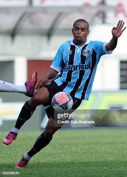 Welliton of Gremio during a match between Gremio and Internacional as part of the Gaucho championship at Centenario stadium on February 24, 2013 in...