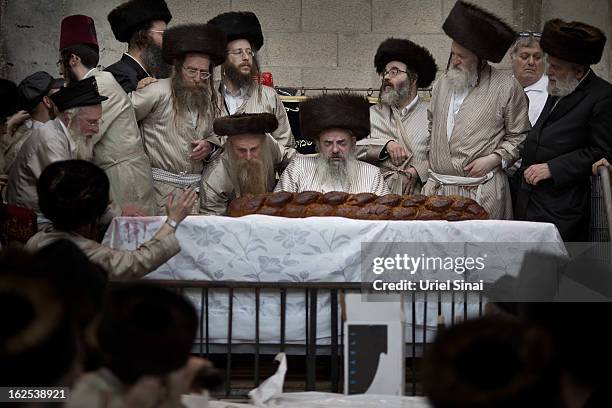 Hasidic Ritual Lelov Hasidic Photos and Premium High Res Pictures - Getty Images