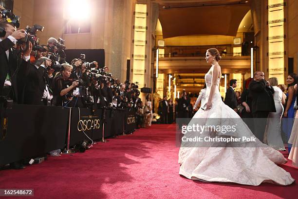 Actress Jennifer Lawrence arrives at the Oscars held at Hollywood & Highland Center on February 24, 2013 in Hollywood, California.