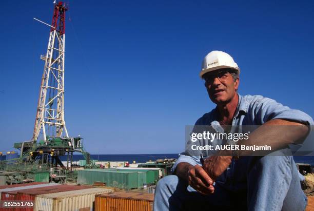 Pebercan, The Oil Company Of Gerard Depardieu And Gerard Bourgoin. A Cuba, à Canassi 1, le 1 février 1999, dans la société d'exploitation pétrolière...