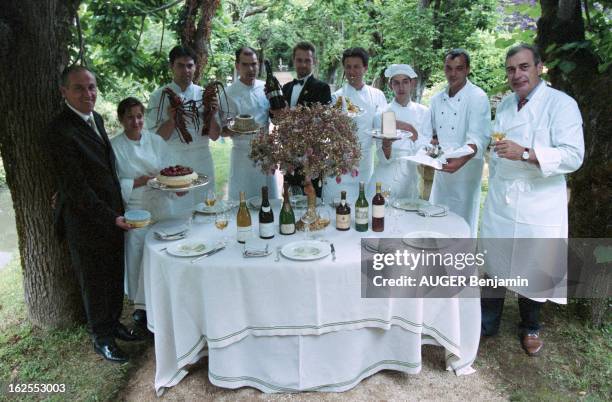 Marc Meneau In The Garden Of His Restaurant 'L'Esperance'. Saint-Père sous Vézelay - 19 juillet 2001 - Dans le jardin de son restaurant...