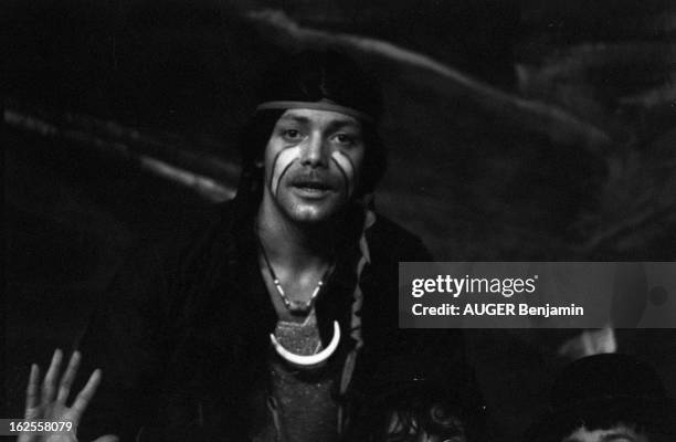 The Play 'Une Pitoyable Mascarade' By Romain Bouteille At The Cafe De La Gare. Paris, mars 1977 : la pièce 'UNE PITOYABLE MASCARADE' de Romain...