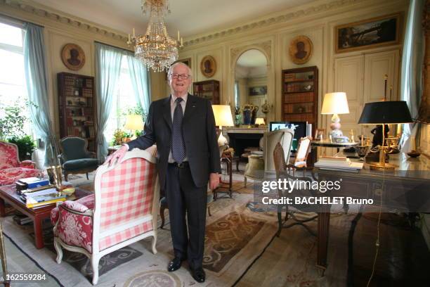 Rendezvous With Michel David-Weill. Michel DAVID -WEILL, 74 ans, chez lui dans son hôtel particulier de Saint -Germain -des -Prés. L'ancien dirigeant...