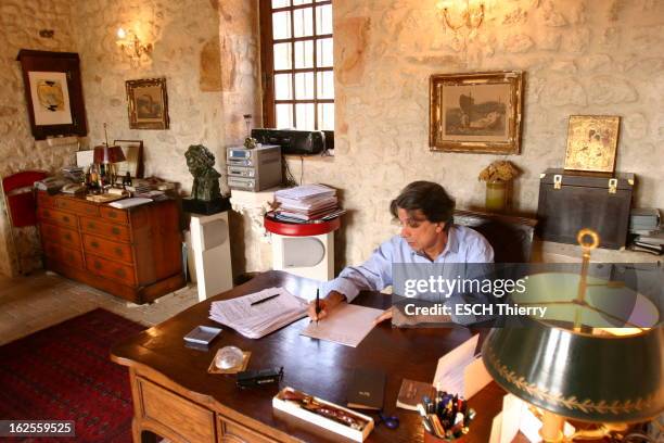 Herve Vilard At Home In Celette. Hervé VILARD, qui vient d'écrire son autobiographie 'L'âme seule' aux éditions Fayard, reçoit Paris Match chez lui,...