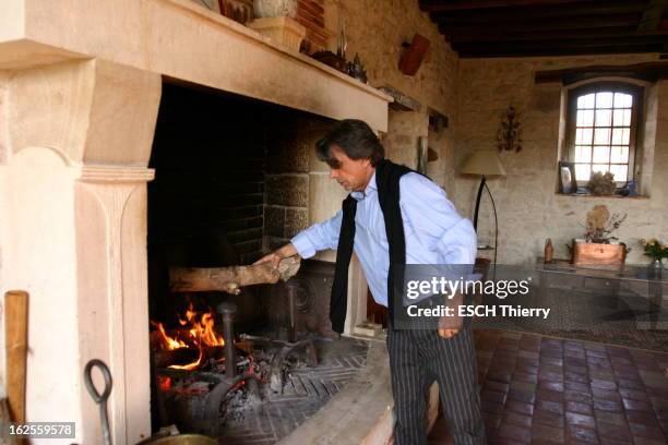 Herve Vilard At Home In Celette. Hervé VILARD, qui vient d'écrire son autobiographie 'L'âme seule' aux éditions Fayard, reçoit Paris Match chez lui,...