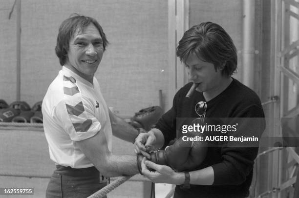 Rendezvous With Jacques Dutronc. Jacques DUTRONC et Jean-Claude BOUTTIER dans une salle de boxe, février 1981.
