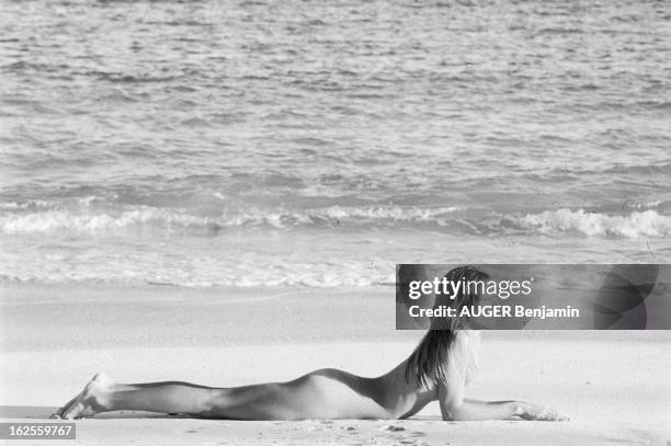 Joelle Mogensen Nude In The Bahamas. Paru Pm 1495 Bahamas, février 1974 : séance photo avec Joëlle MOGENSEN, la chanteuse du groupe IL ETAIT UNE...