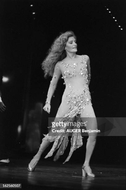 Rendezvous With Dalida Performing In Paris At The Palais Des Sports. Paris, du 5 au 20 janvier 1980, DALIDA fait un show à l'américaine au Palais des...