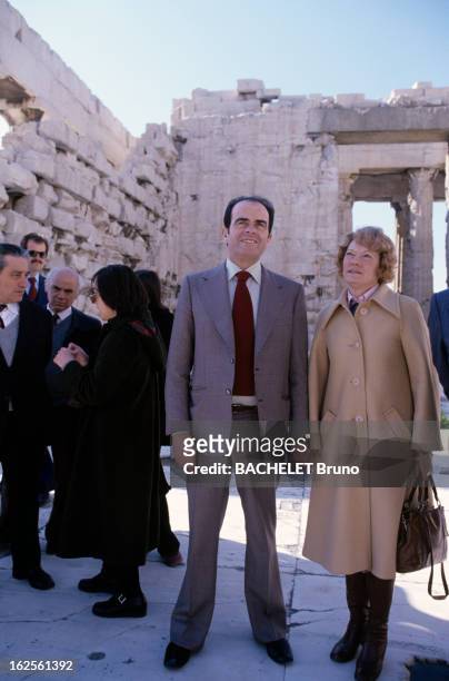 Georges Marchais And His Wife Liliane In Athens. En Grèce, à Athènes, en février 1979, Georges MARCAHAIS, Secrétaire Général du Parti Communiste...