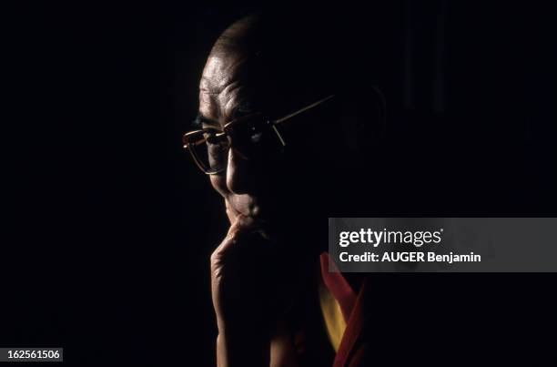 Rendezvous With The Dalai Lama, Tenzin Gyatso, In The Village Of Dharamsala, India, Where He Lives In Exile. En Inde, à Dharamsala, en février 1989,...