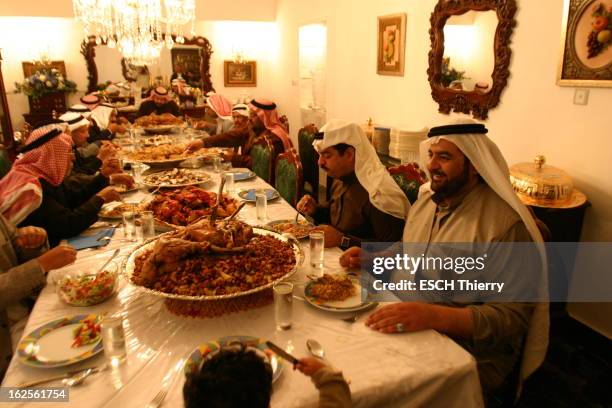 Shammar 16 Al Shammar Tribe Stock Photos, High-Res Pictures, and Images - Getty ...