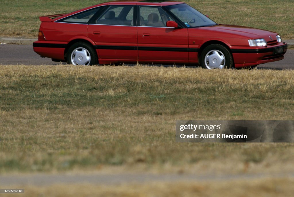 90s Rover R8 The Rover 800 Series. En France, à Paris, en octobre 1990, à... News ...