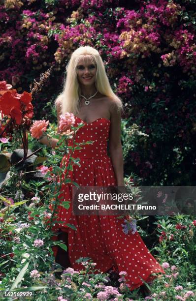 Rendezvous With Gunilla Von Bismarck. Marbella - Août 1985 - Chez elle, Gunilla VON BISMARCK, arrière -petite -fille d' Otto VON BISMARCK pose en...