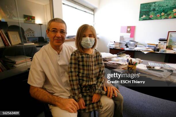 Virginia, Heart And Kidney Transplanted. Virginie ESCOFFIER, 11 ans, atteinte d'une malformation du muscle cardiaque, a déjà reçu deux coeurs et un...