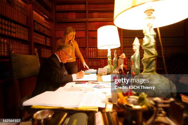 980 Une Vitrine Photos High Res Pictures Getty Images 980-une-vitrine-photos-high-res-pictures-getty-images