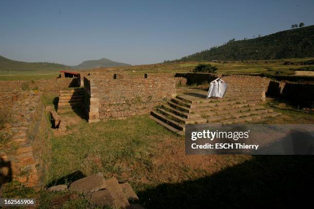 58 Palace Of The Queen Of Sheba Stock Photos, High-Res Pictures, and ...