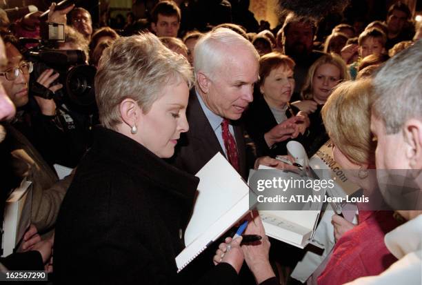 American Presidential Elections Of November 2000 Election Campaign Of John Mac Cain. Aux Etats-Unis, en Caroline du Sud, en février 2000, à...