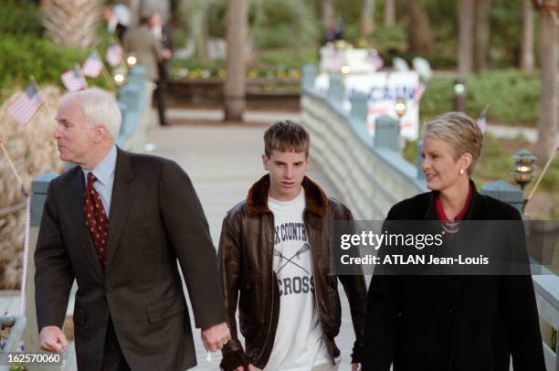 American Presidential Elections Of November 2000 Election Campaign Of John Mac Cain. Aux Etats-Unis, en Caroline du Sud, en février 2000, à...