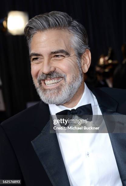 Actor George Clooney arrives at the Oscars at Hollywood & Highland Center on February 24, 2013 in Hollywood, California.