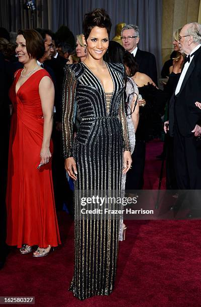 Actress Halle Berry arrives at the Oscars at Hollywood & Highland Center on February 24, 2013 in Hollywood, California.