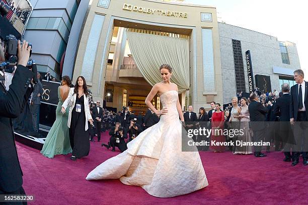 Actress Jennifer Lawrence arrives at the Oscars at Hollywood & Highland Center on February 24, 2013 in Hollywood, California.