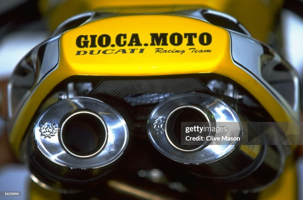 Characteristic exhausts of the all conquering Ducati 916 SP